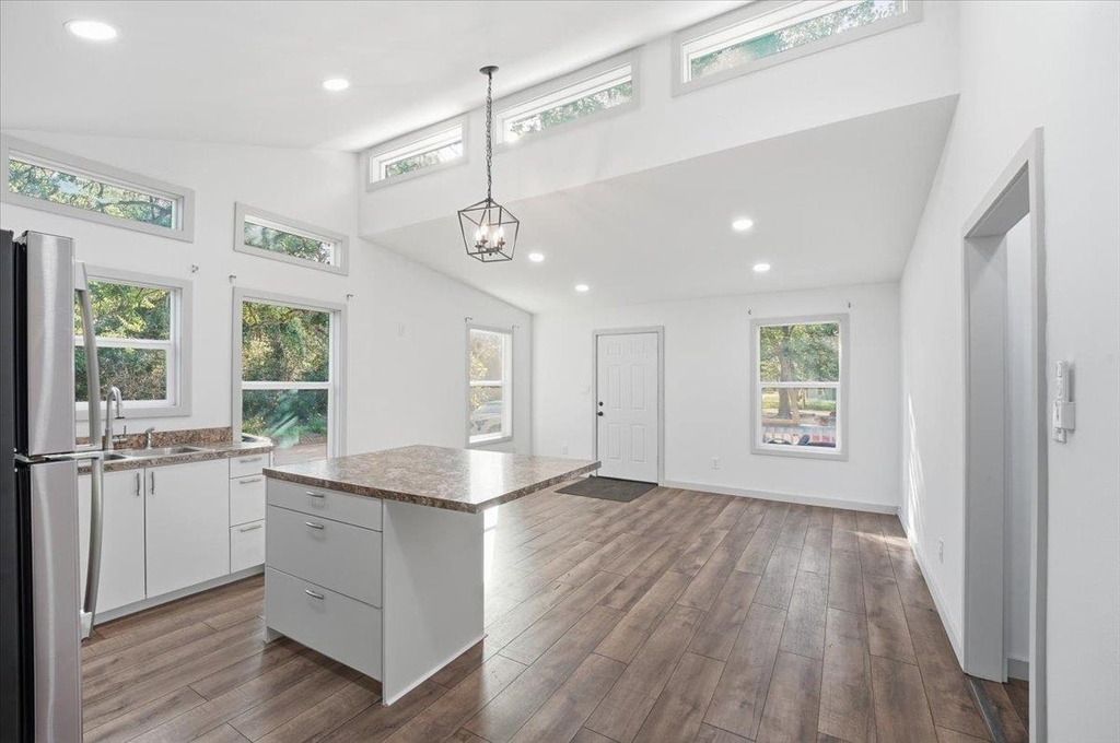 877 Yaupon Dr - Photo 9
