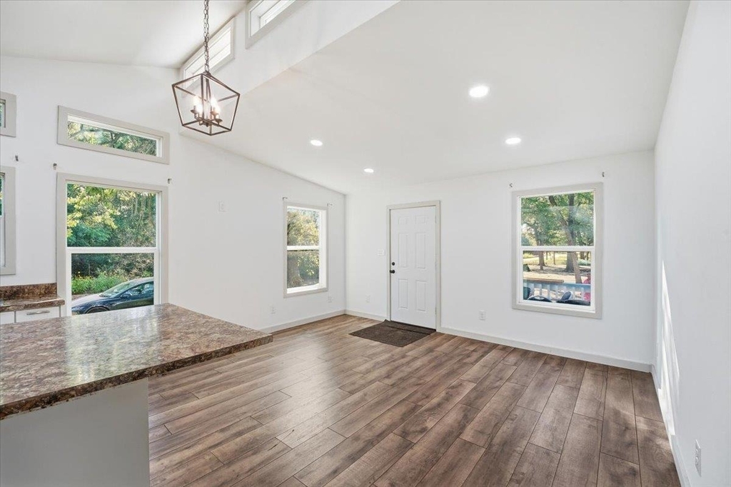 877 Yaupon Dr - Photo 12