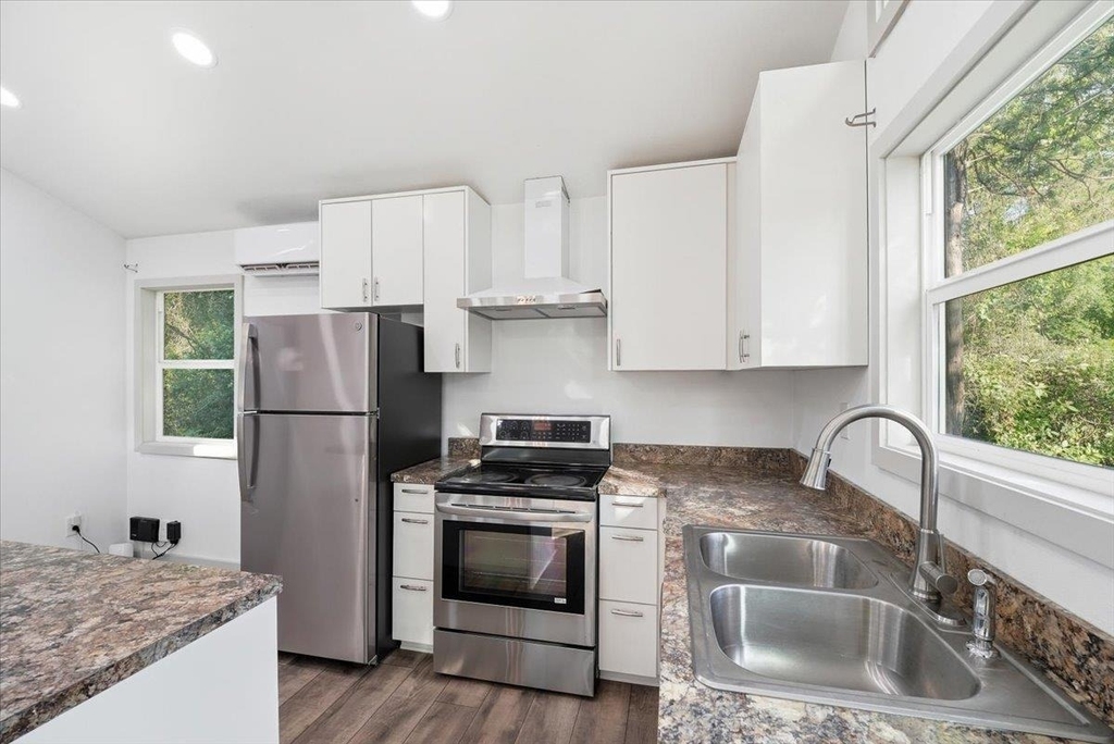 877 Yaupon Dr - Photo 10
