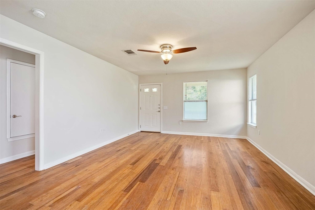 1502 Garden St - Photo 9