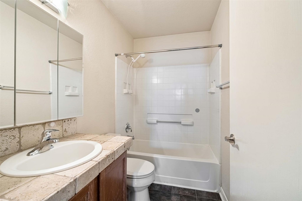 1502 Garden St - Photo 8