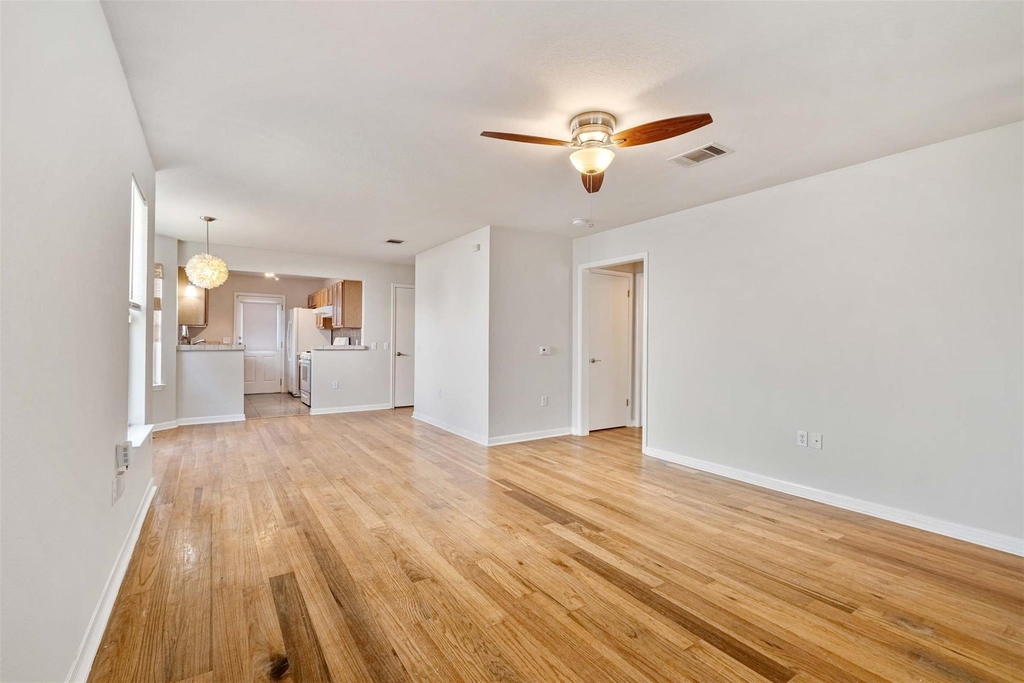 1502 Garden St - Photo 5