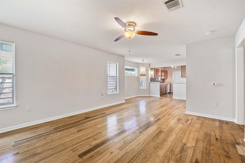 1502 Garden St - Photo 4