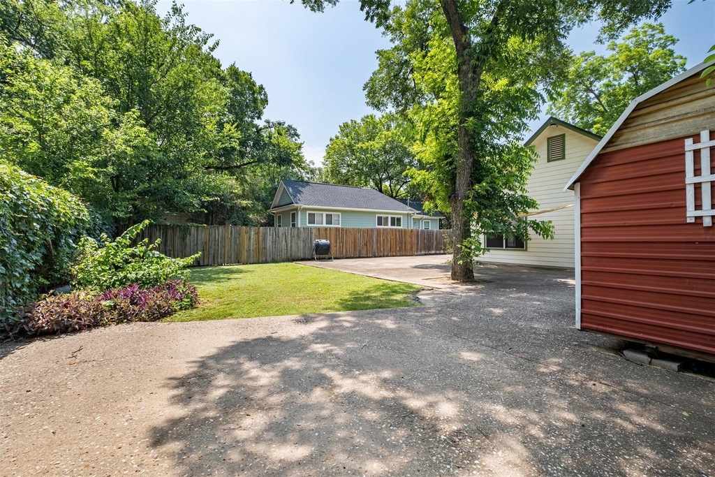 1502 Garden St - Photo 22