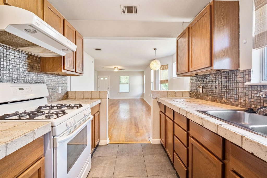 1502 Garden St - Photo 12