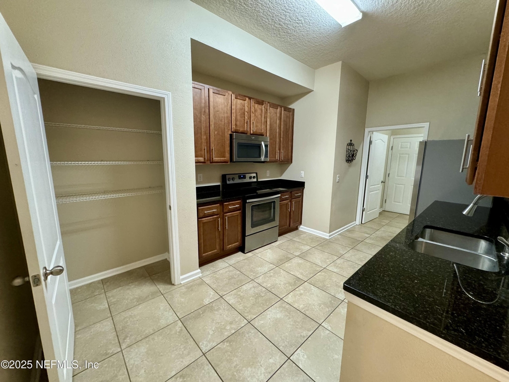 100 Brannan Place - Photo 7