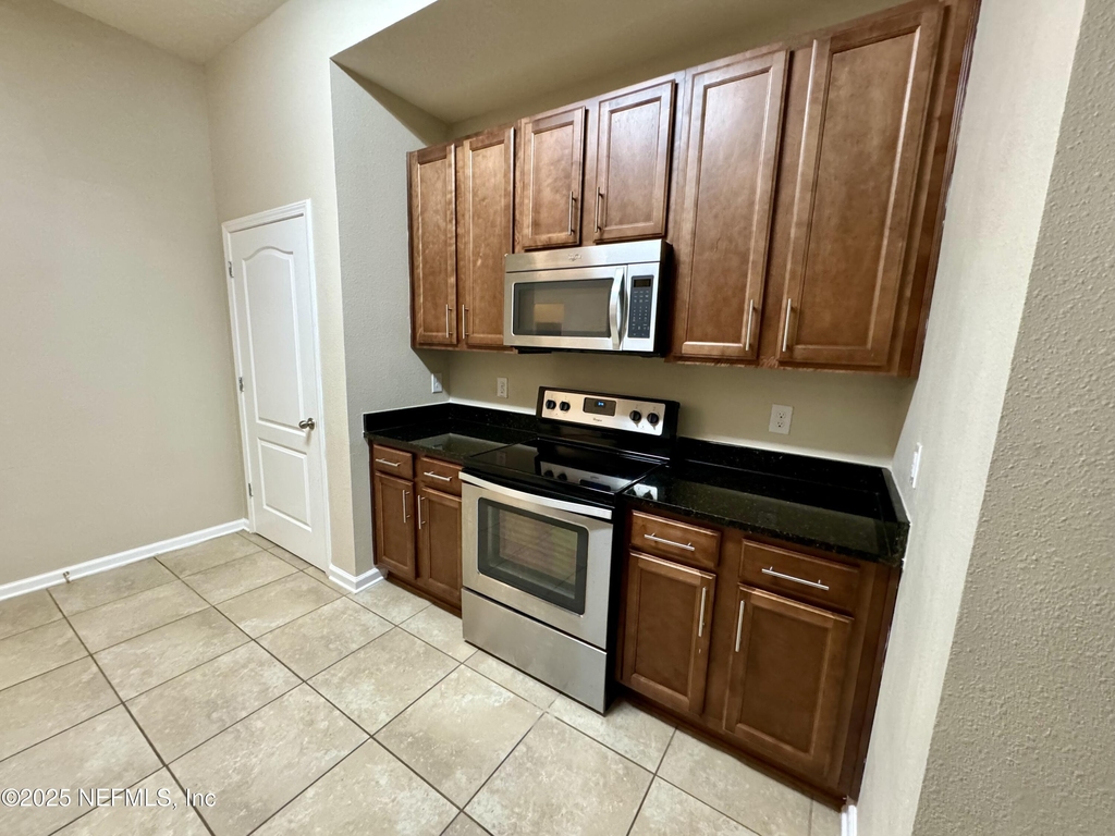100 Brannan Place - Photo 6