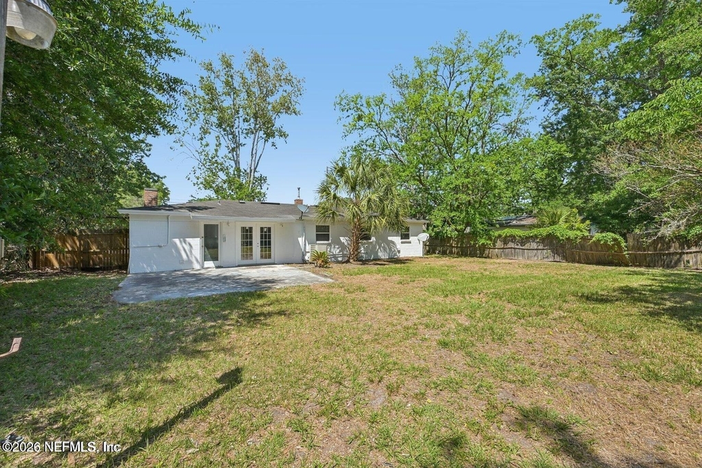 8032 Lourdes Drive S - Photo 16