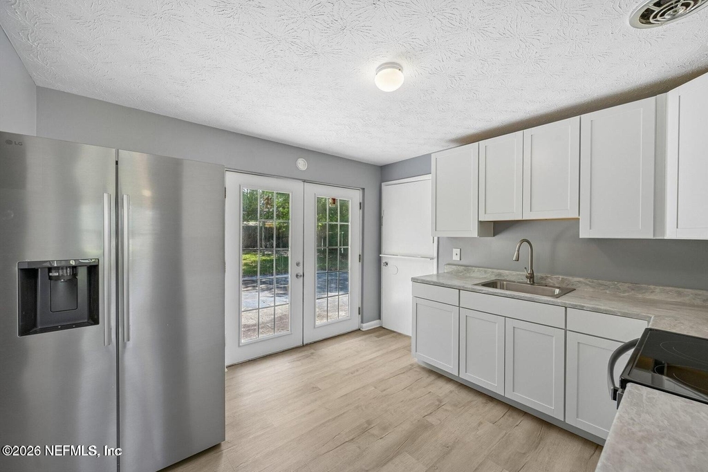 8032 Lourdes Drive S - Photo 9