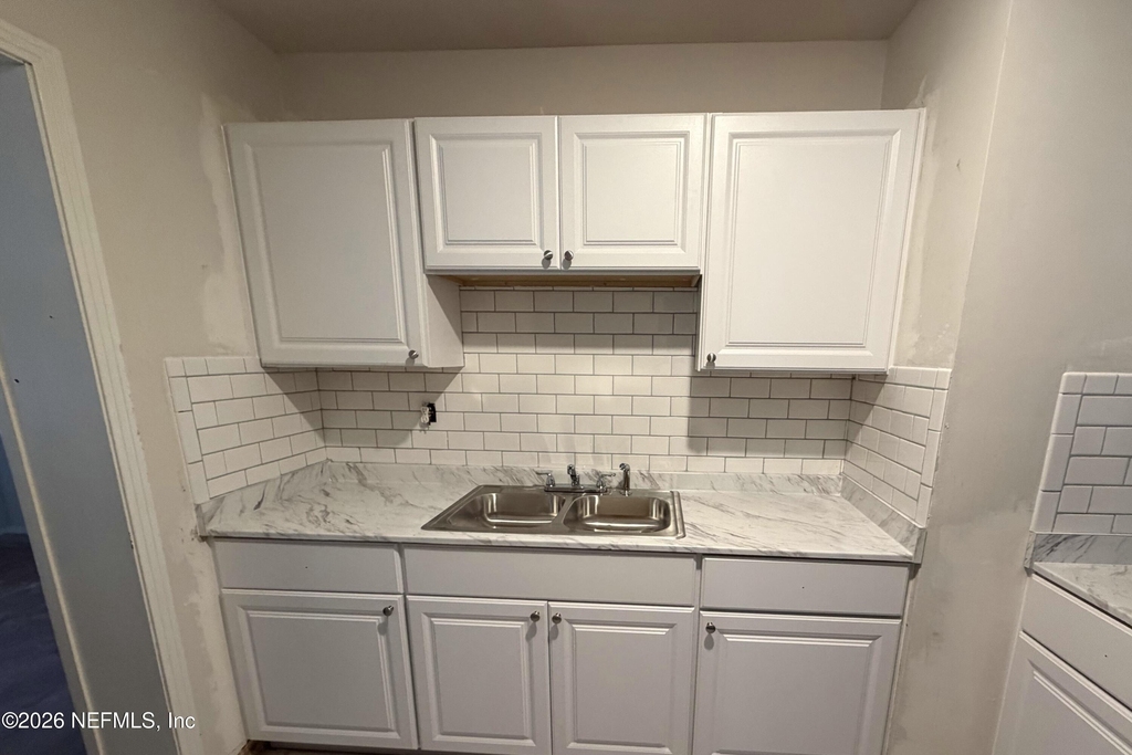 3448 Inwood Circle E - Photo 1