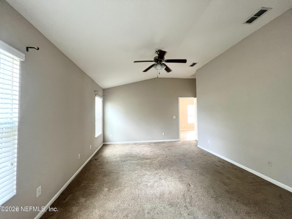 1009 Mayfair Creek Court - Photo 11