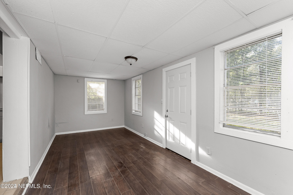 6171 Cedar Hills Boulevard - Photo 8