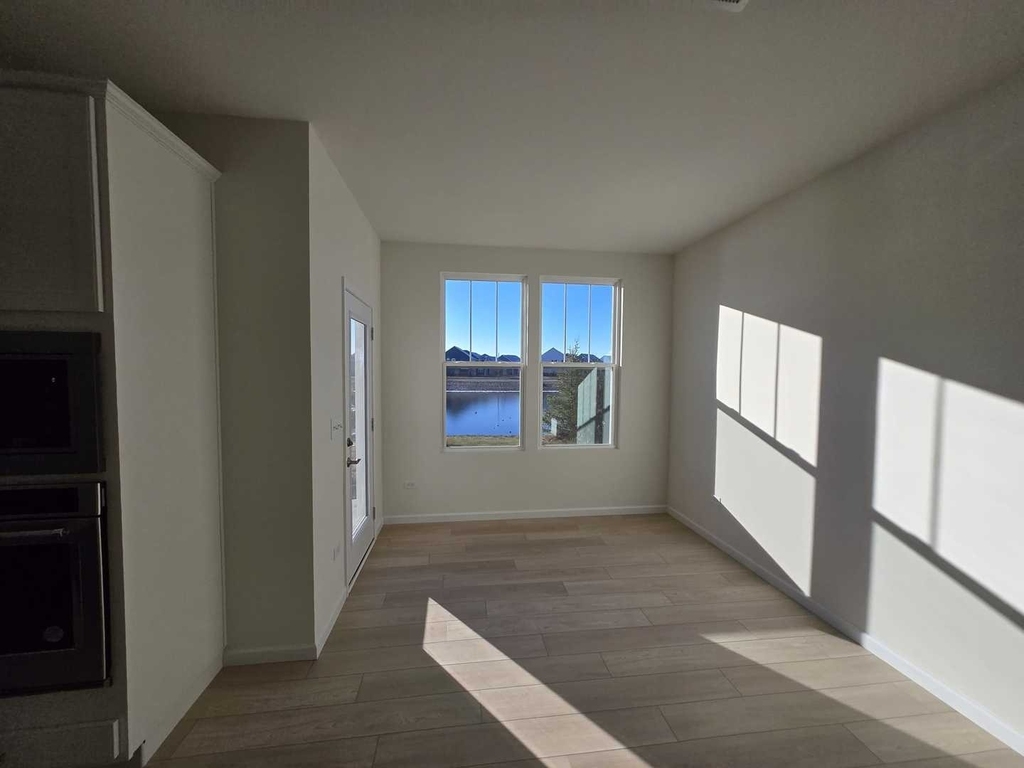 24354 W Alexis Lane - Photo 6