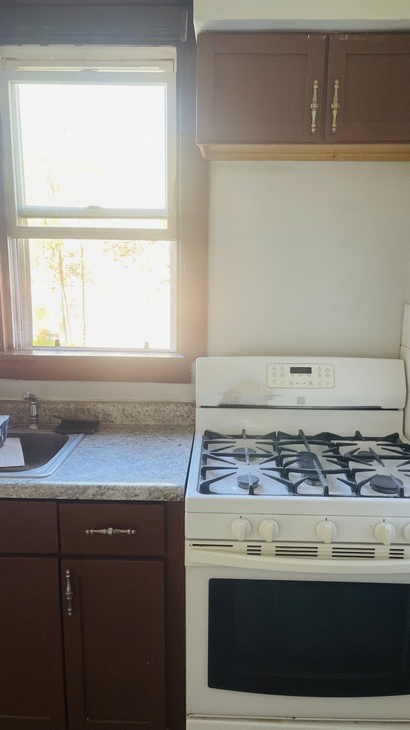 169 E 23rd Street - Photo 7