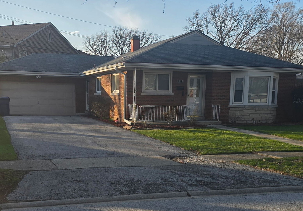 4116 W 109 Street - Photo 0