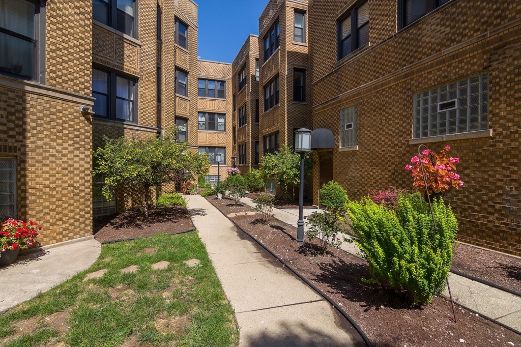 3731 N Kimball Avenue - Photo 0