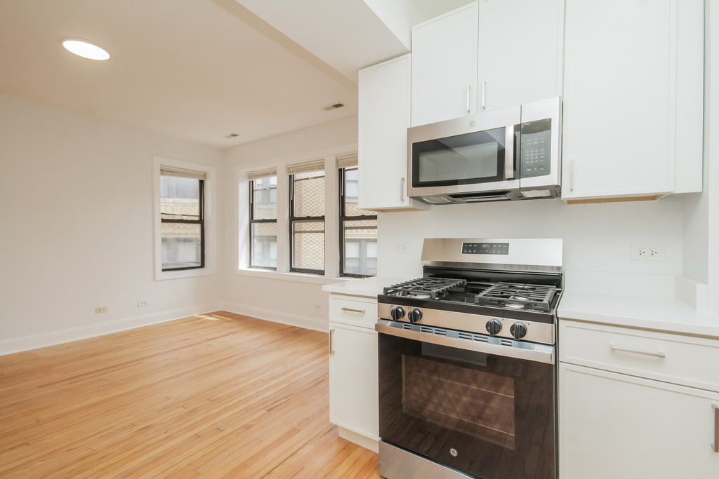 3731 N Kimball Avenue - Photo 3