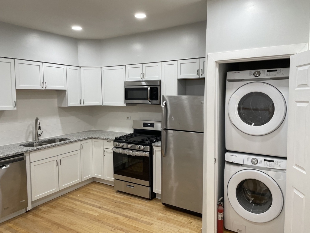 4147 N Monticello Avenue - Photo 3