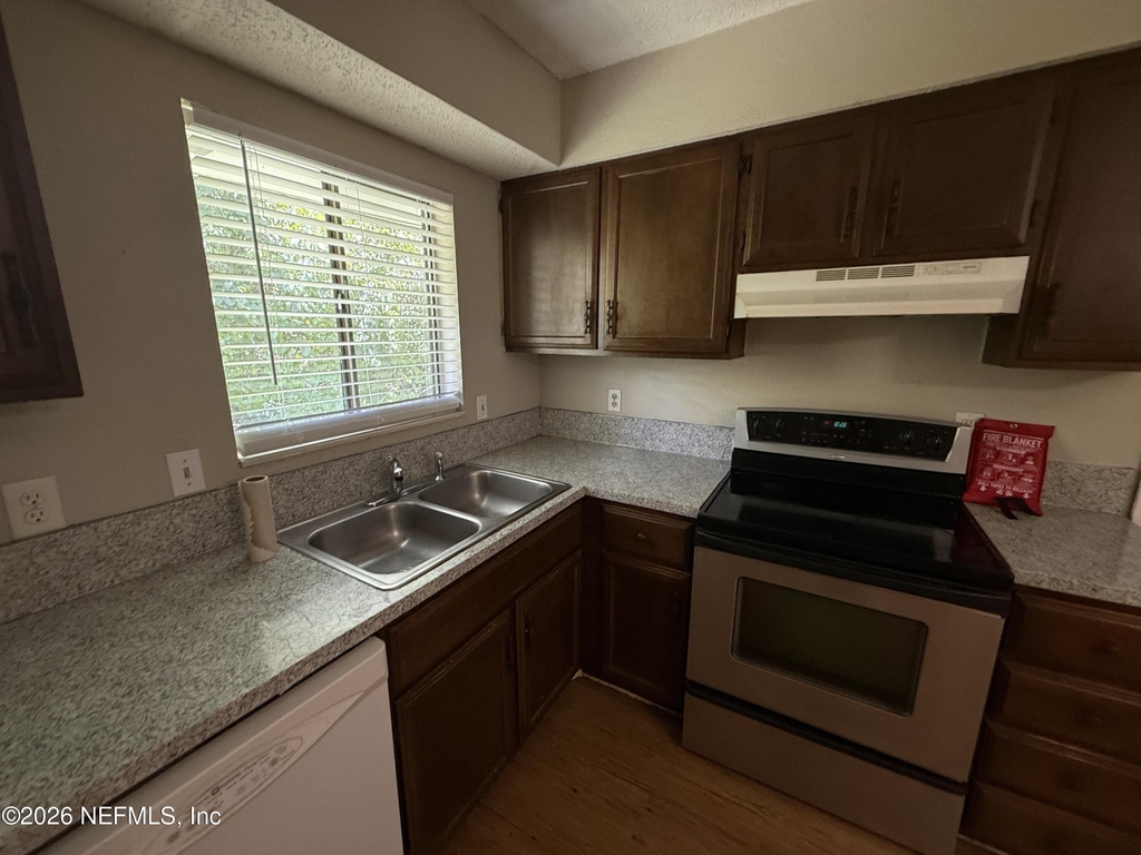 808 Meadowbrook Drive - Photo 5