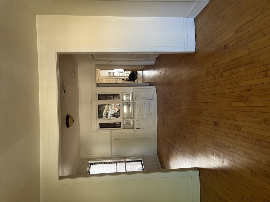 3728 N Bosworth Avenue - Photo 5