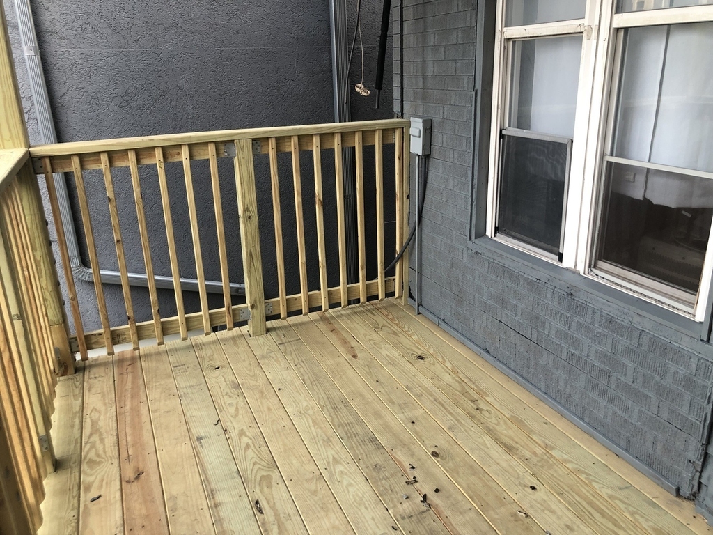 3728 N Bosworth Avenue - Photo 3