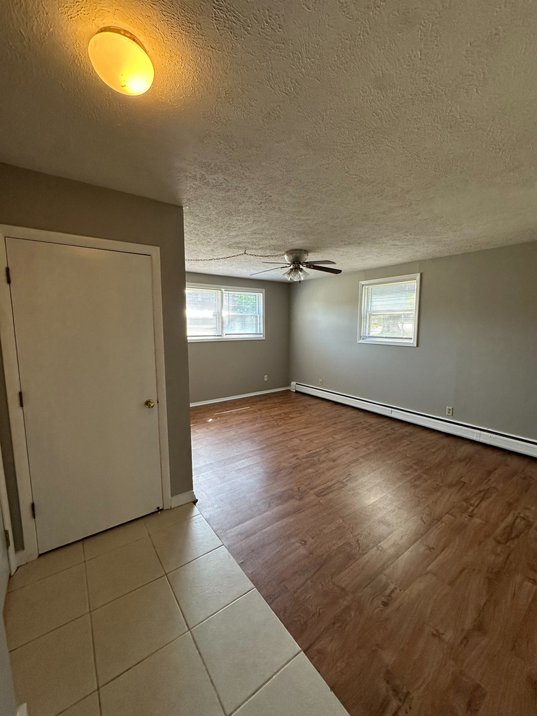 1007 Sheryl Lane - Photo 3