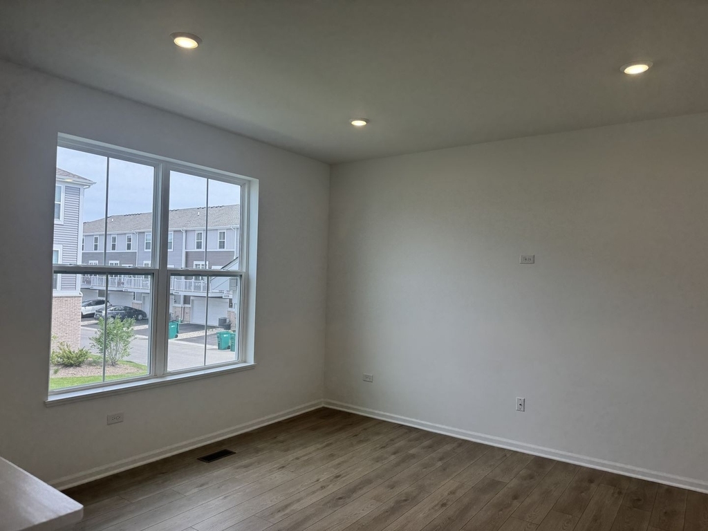 14945 S Mccarthy Circle - Photo 4