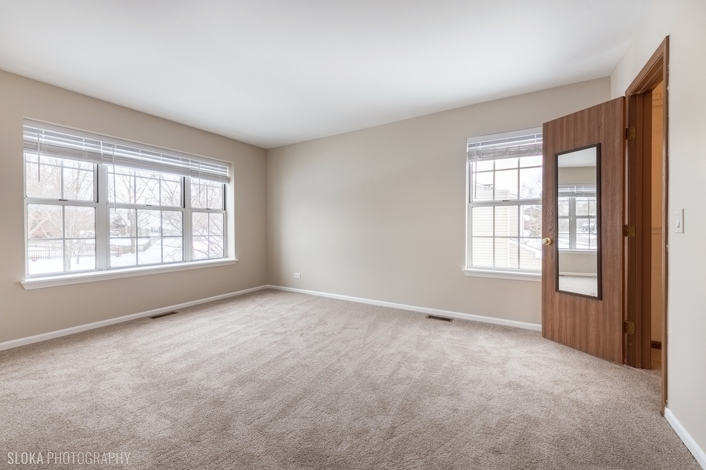 554 Abbeywood Drive - Photo 14