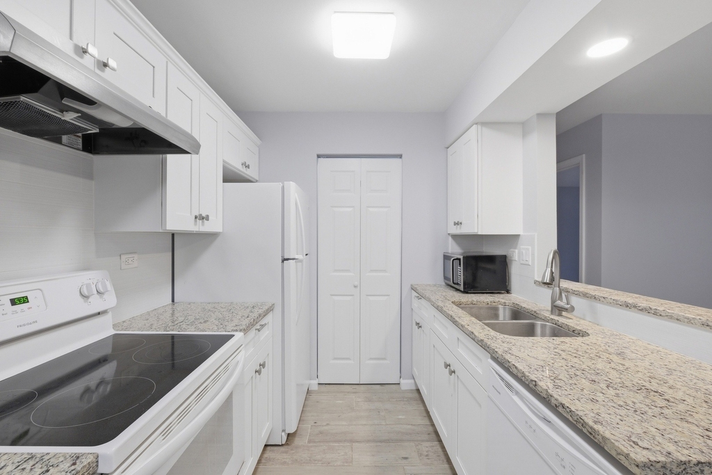 621 Virginia Road - Photo 6