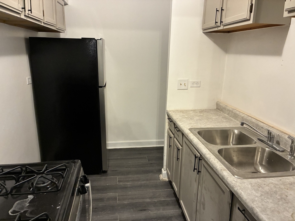 7201 S Lowe Avenue - Photo 1