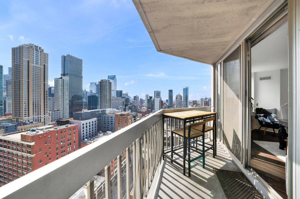 545 N Dearborn Street - Photo 14