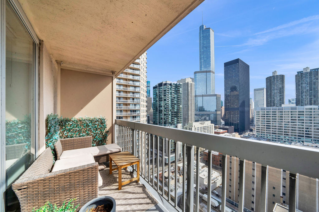 545 N Dearborn Street - Photo 13