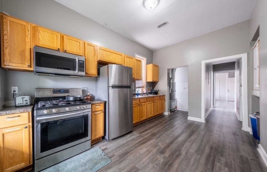 209 S Albany Avenue - Photo 4