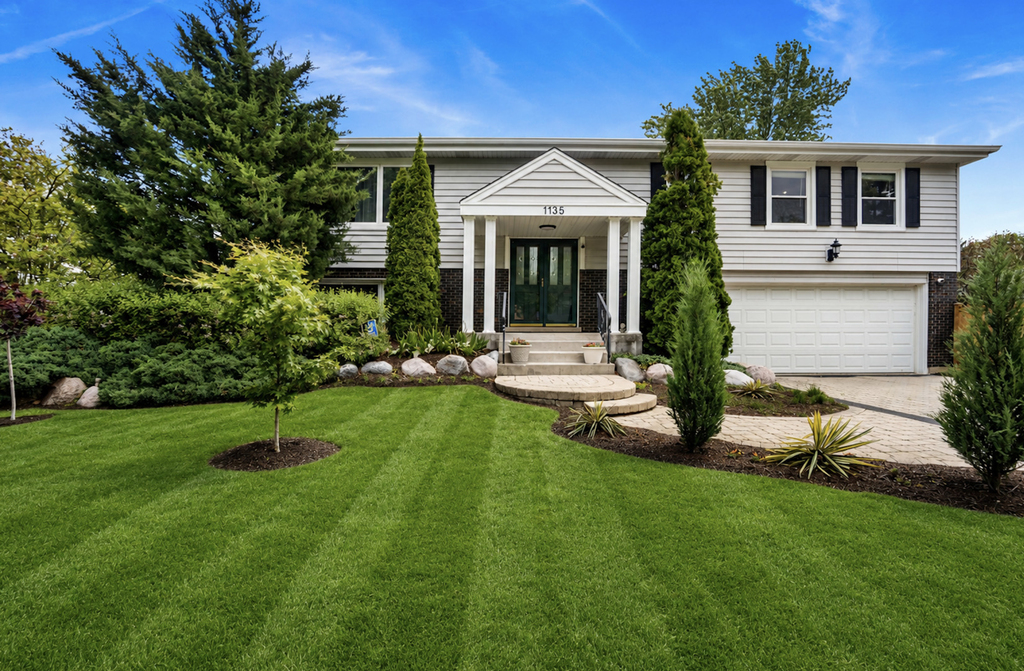 1135 Crestwood Drive - Photo 0