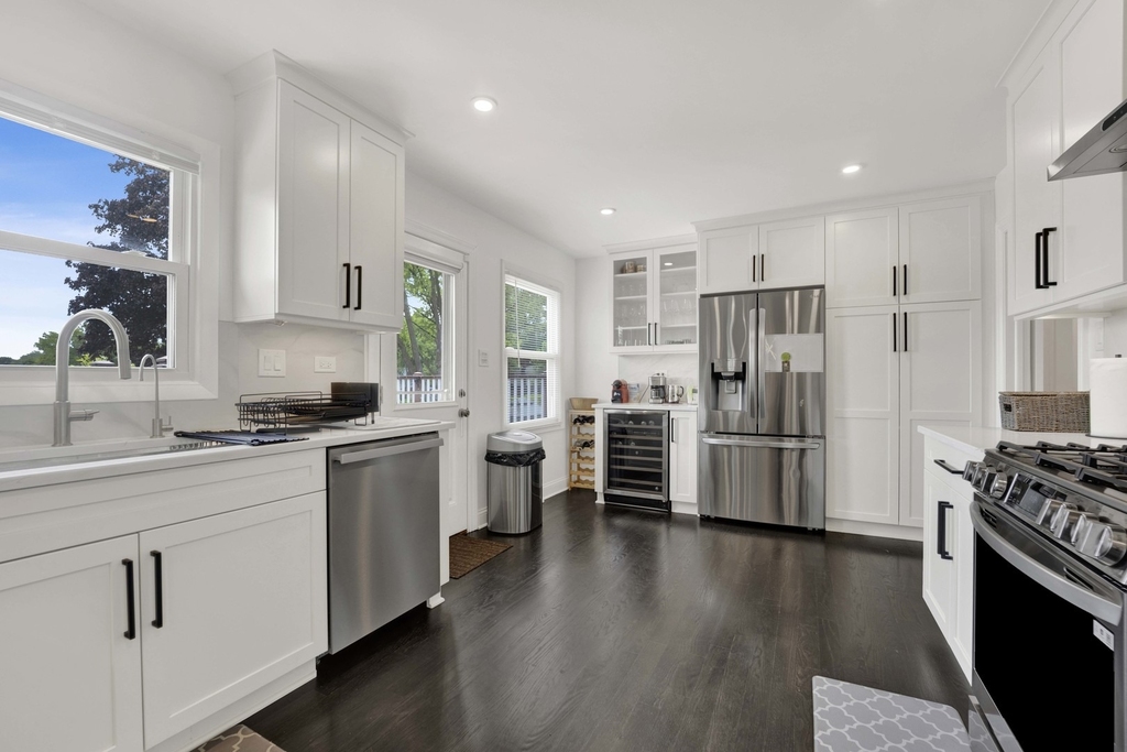 1135 Crestwood Drive - Photo 10