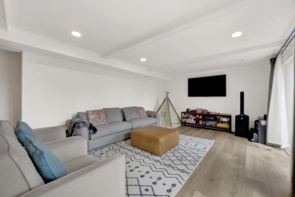 1135 Crestwood Drive - Photo 22