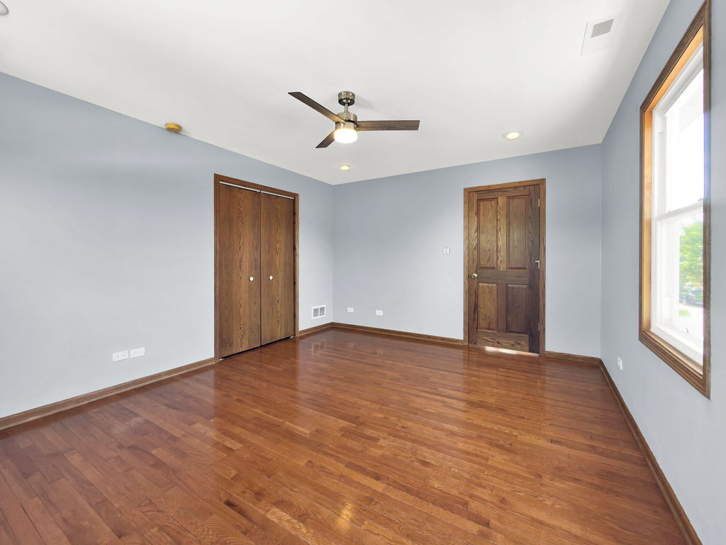 5845 S Sayre Avenue - Photo 17