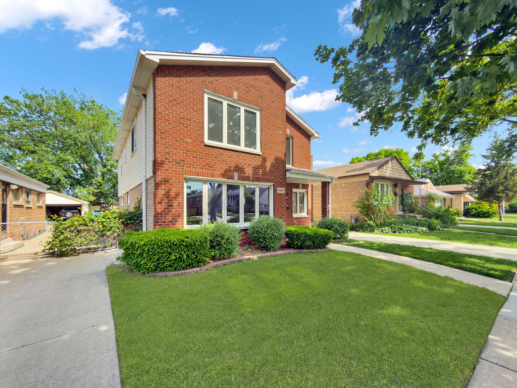 5845 S Sayre Avenue - Photo 2