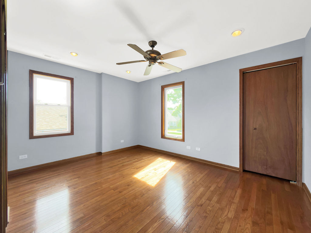 5845 S Sayre Avenue - Photo 19
