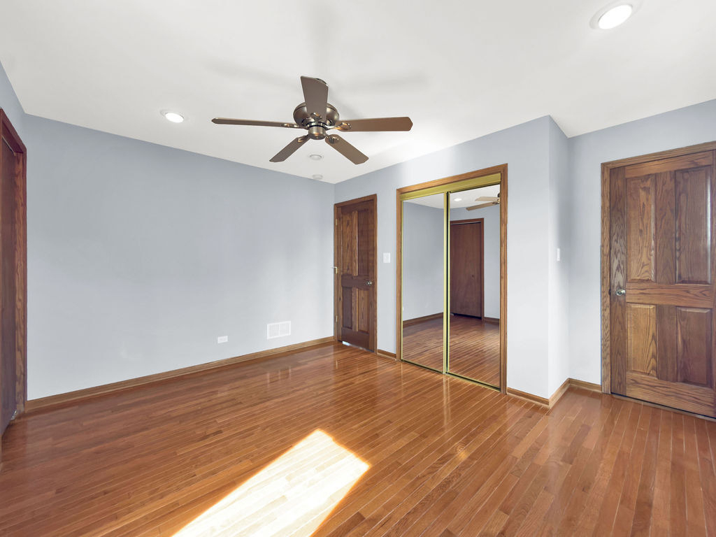 5845 S Sayre Avenue - Photo 20