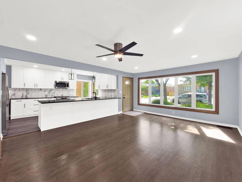 5845 S Sayre Avenue - Photo 7