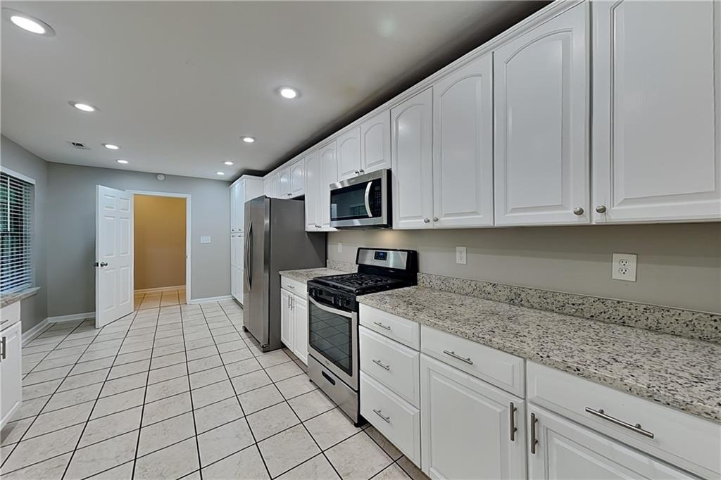 4750 Jamerson Forest Circle - Photo 3