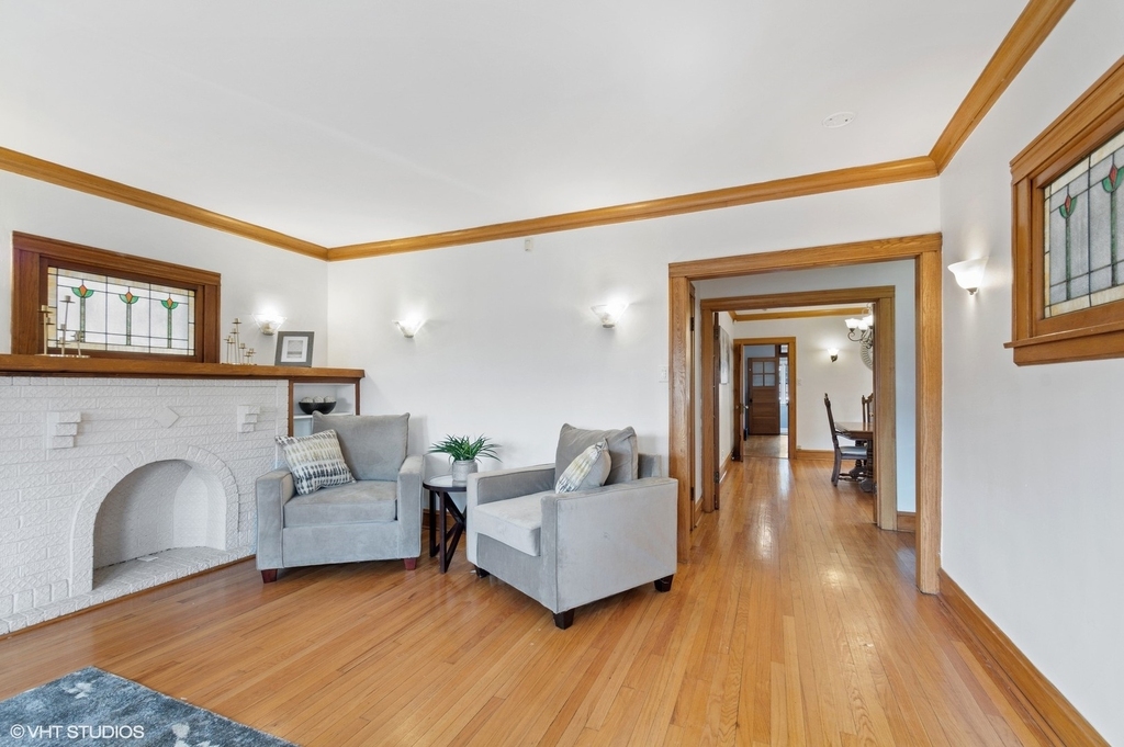 6017 N Austin Avenue - Photo 5