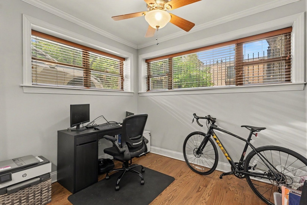 857 W Ainslie Street - Photo 16