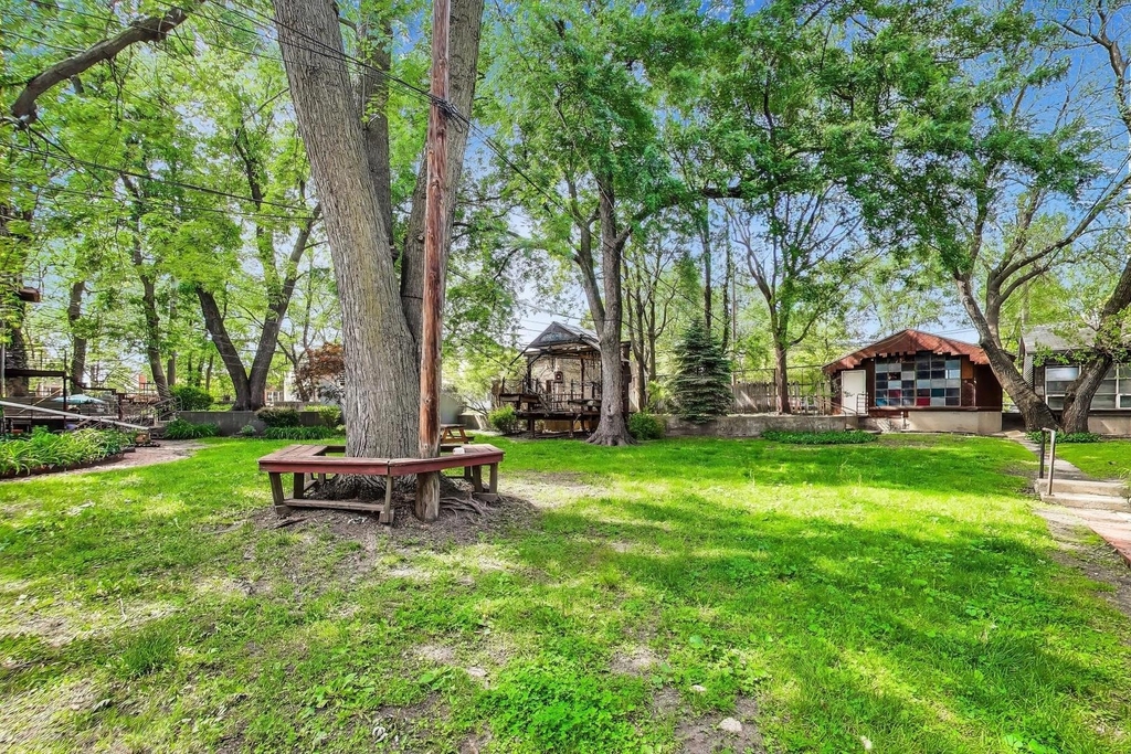812 W 19th Street - Photo 15