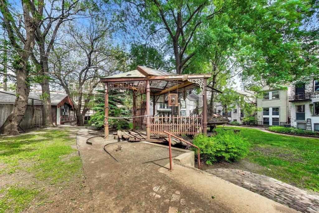 812 W 19th Street - Photo 17