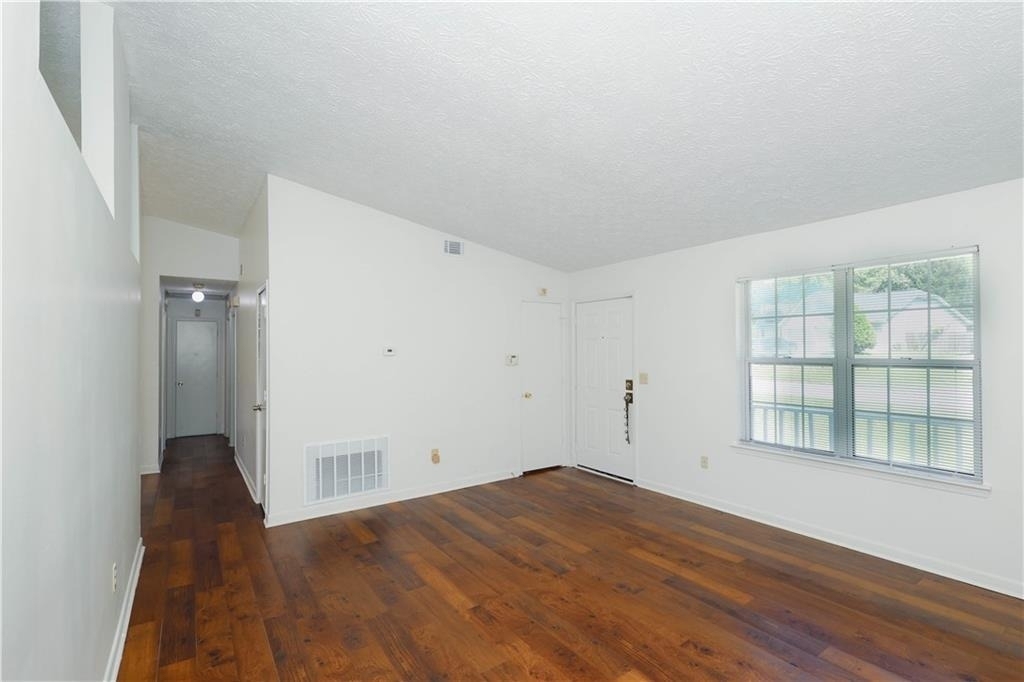 6560 Emerald Pointe - Photo 1
