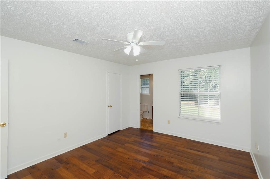 6560 Emerald Pointe - Photo 7