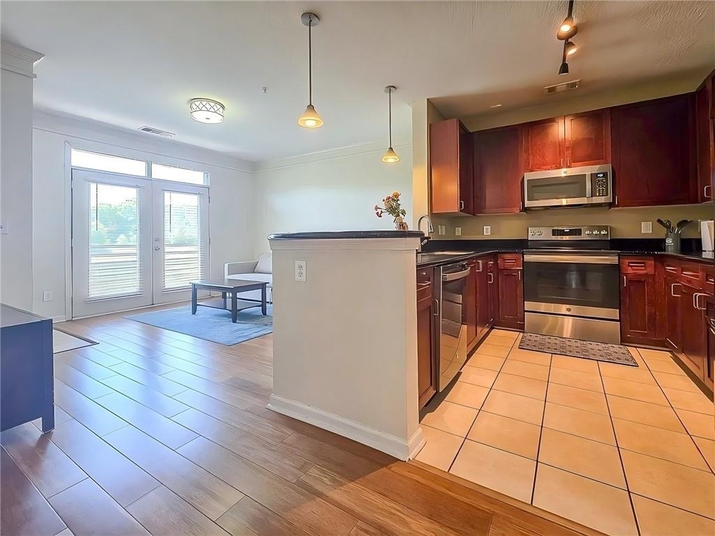 401 16th Street Nw - Photo 3