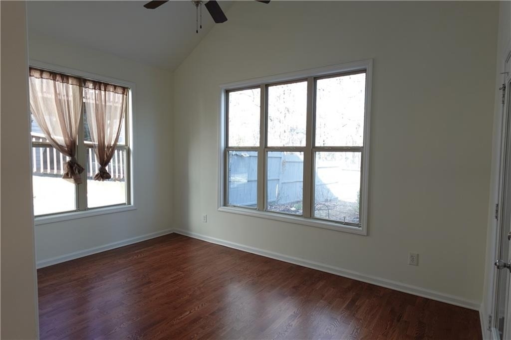 1921 Binnies Way - Photo 14